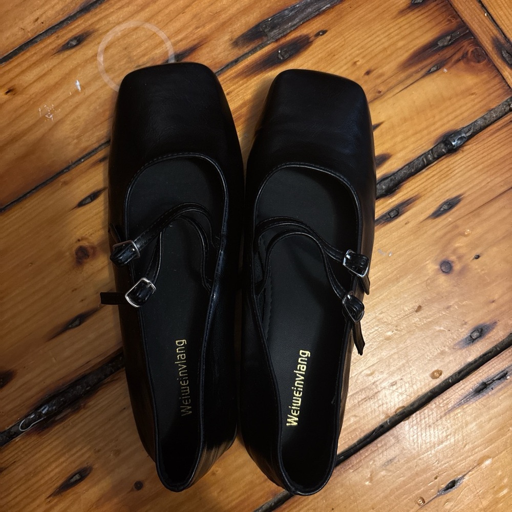 Black Leather Ballet Flats